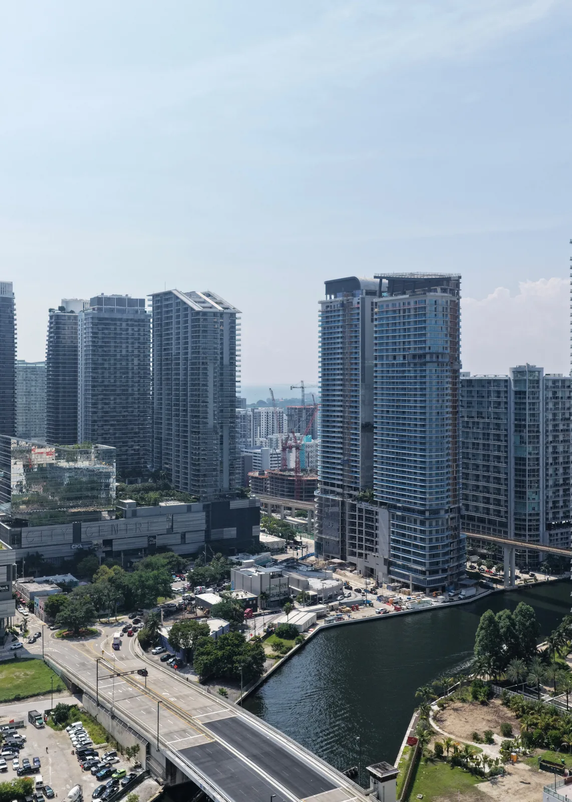 Bugatti Residences Miami 10.08.2026